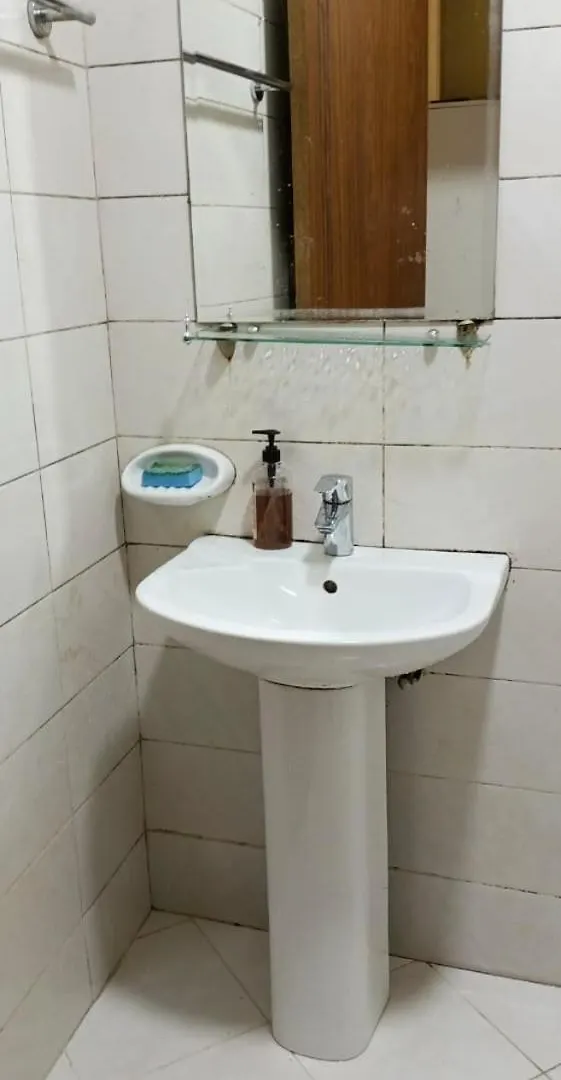 Affordable Luxury Studio For Couple & Executives Dubai Emirados Árabes Unidos