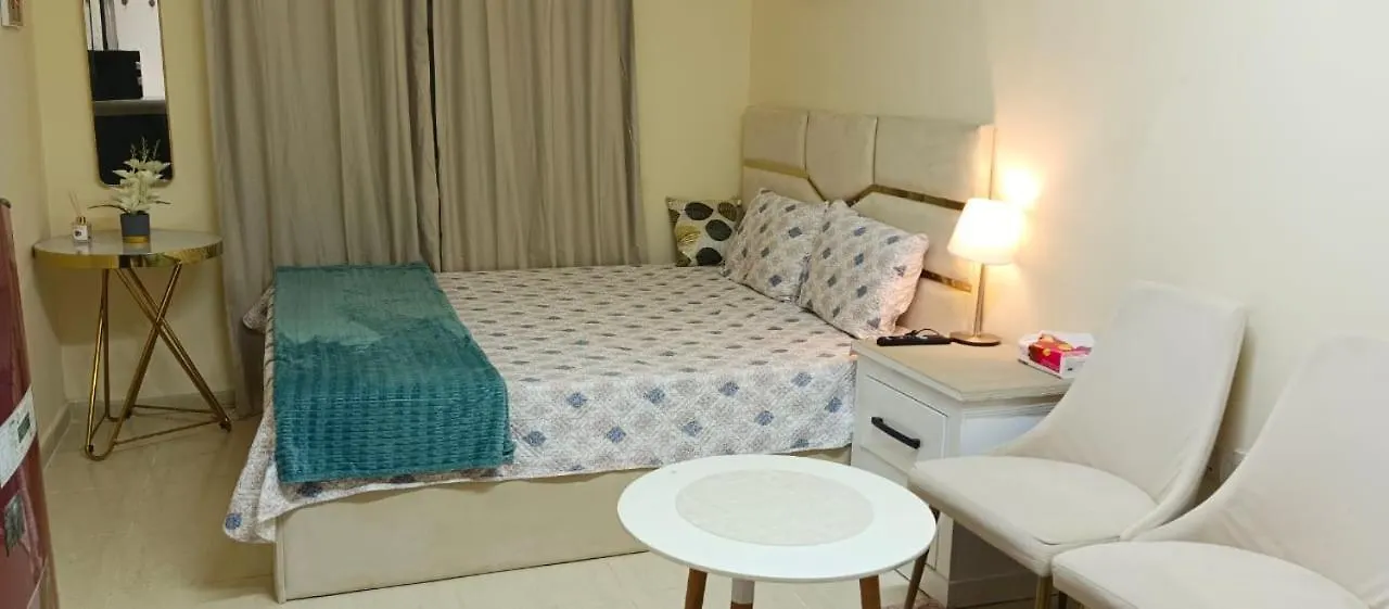 Affordable Luxury Studio For Couple & Executives Dubai Apartamento